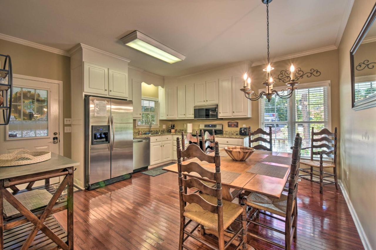 Lake Keowee Escape With Dock, Deck And Lake Access! Six Mile Exterior foto